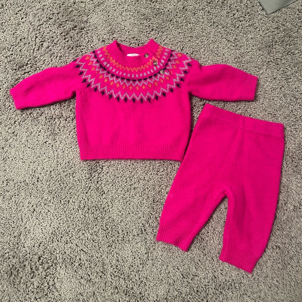 Infant Vibrant Pink Knit Sweater & Pants Set. New Without Tags. Newborn.